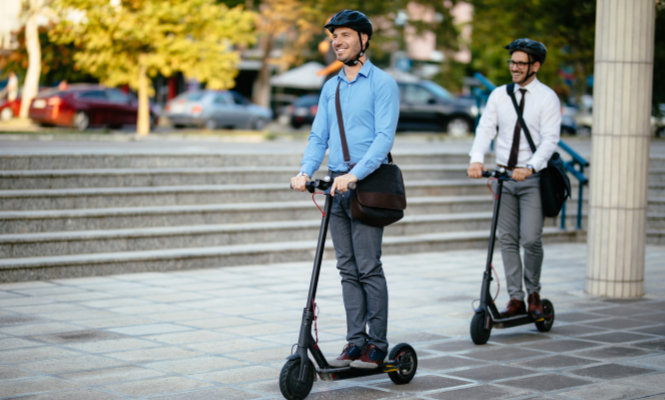 Connaitre les équipements obligatoires en trottinette électrique 